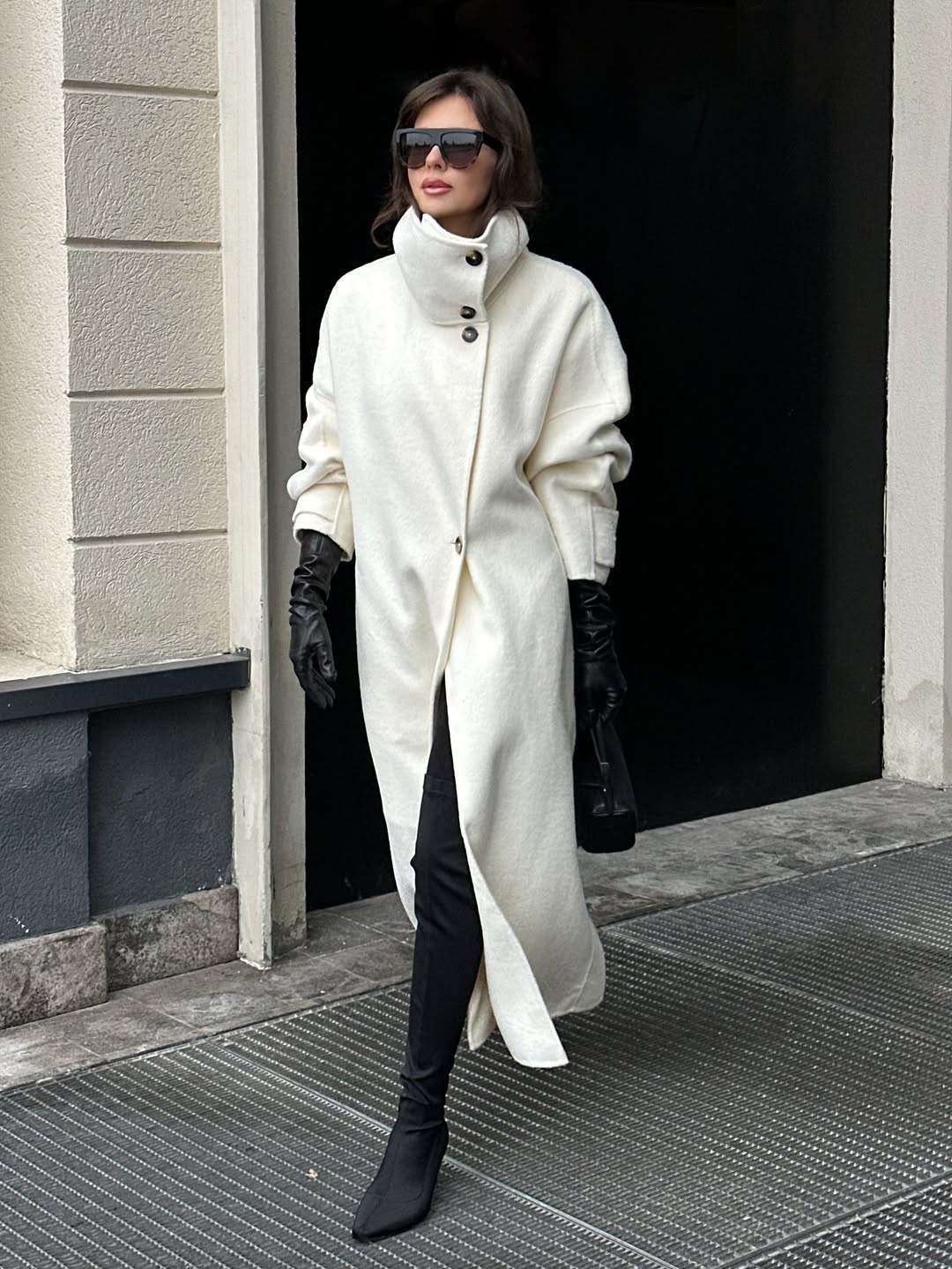 Lizzy Trenchcoat